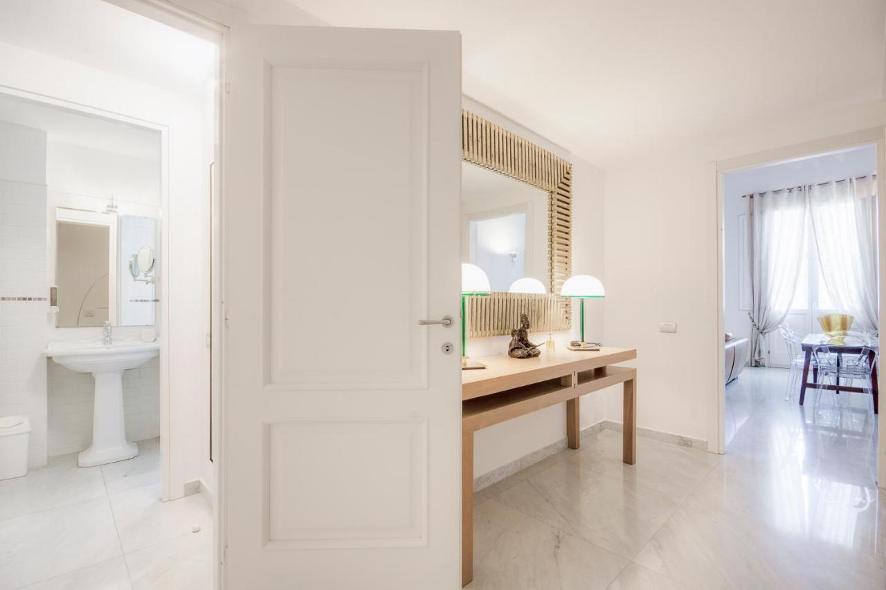 Right House - Characteristic Marina District Apartment Cagliari
