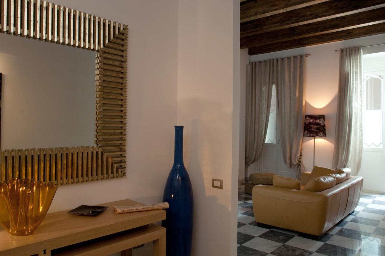 Right House - Characteristic Marina District Cagliari