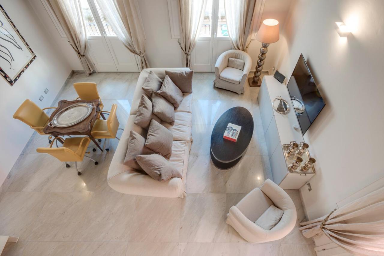 Right House - Characteristic Marina District Cagliari