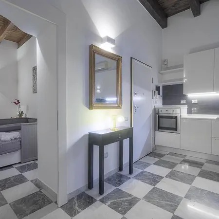 Right House - Characteristic Marina District Apartment Cagliari Exterior photo