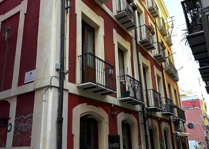 Right House - Characteristic Marina District